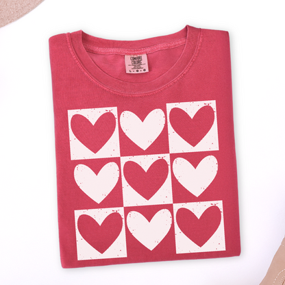 Checkered grid pattern heart Valentine graphic t shirt in crimson red